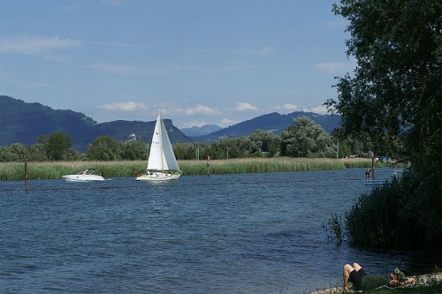Hörnlebad zur Hafeneinfahrt in der Fussacher Bucht